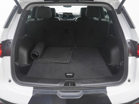 Used 2024 Chevrolet Blazer LT image 17