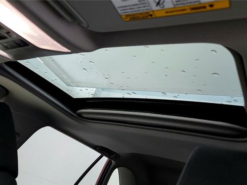 Used 2025 Toyota RAV4 XLE image 26