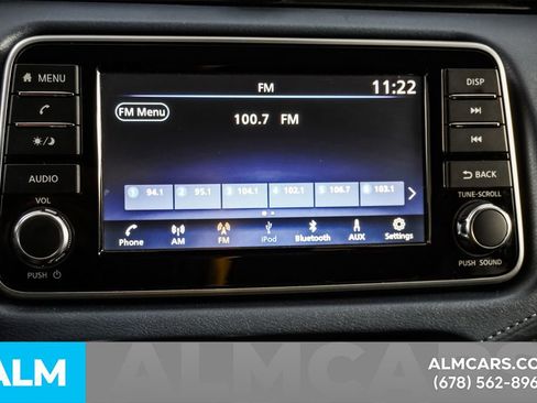Used 2025 Nissan Versa SV FWD image 33