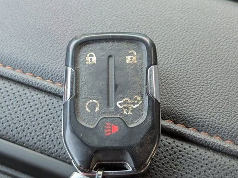 Used 2021 GMC Sierra 1500 AT4 w/ AT4 Premium Package AWD/4WD image 32