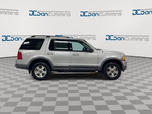 Used 2004 Ford Explorer XLT image 9