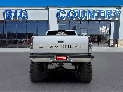 Used 1997 Chevrolet Silverado 1500 4x4 Extended Cab w/ Preferred Equipment Group 2 image 3