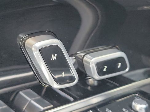 Used 2023 Land Rover Range Rover SE image 27