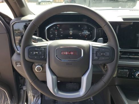 New 2026 GMC Sierra 1500 SLT image 23