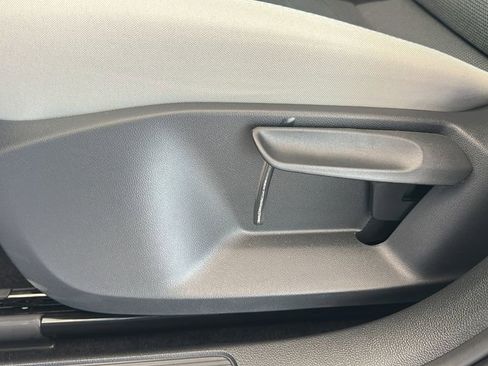 New 2026 Volkswagen Taos S image 18