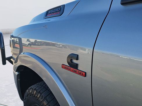 Used 2022 RAM 3500 Laramie AWD/4WD image 11