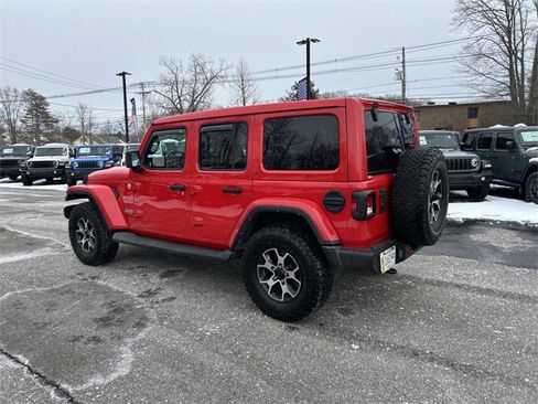 Used 2019 Jeep Wrangler Unlimited Sahara w/ Cold Weather Group image 5