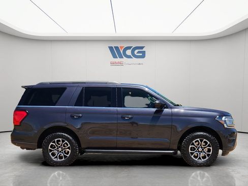 Used 2024 Ford Expedition XLT AWD/4WD image 3