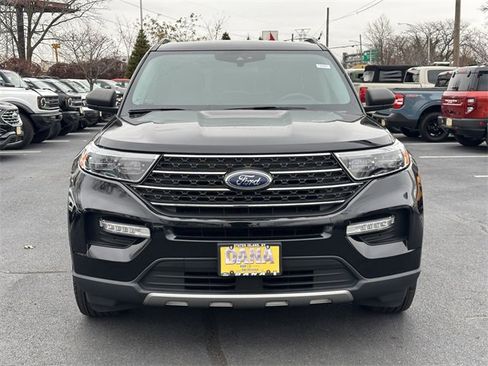 Certified 2022 Ford Explorer XLT w/ Equipment Group 202A image 2