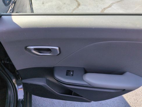 Used 2025 Kia K4 FWD image 24