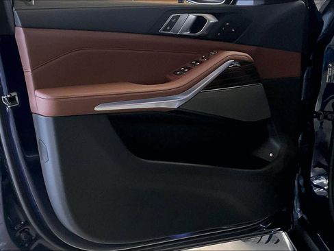 New 2026 BMW X5 xDrive50e image 10