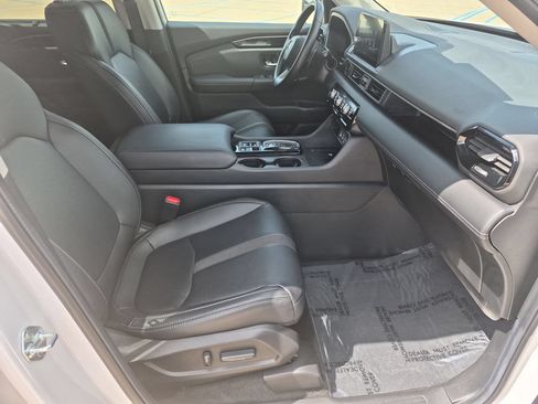 Certified 2024 Honda Pilot EX-L image 30