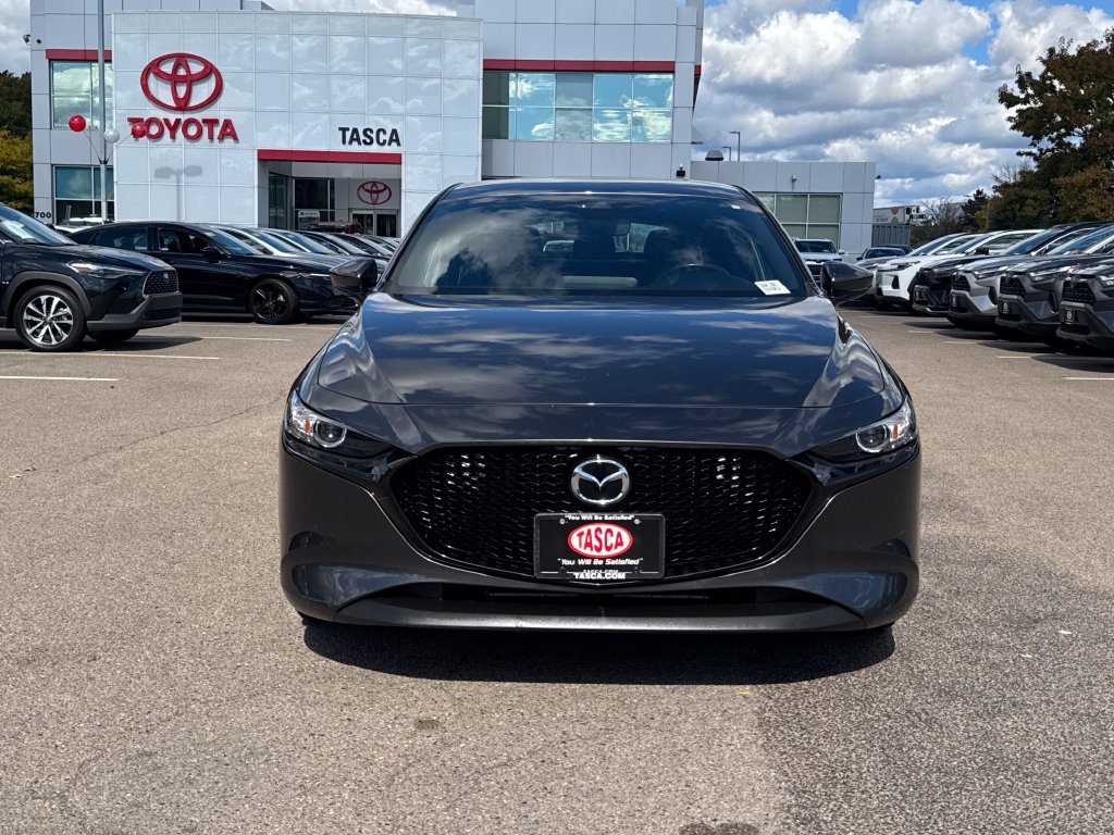 Used 2022 MAZDA MAZDA3 s FWD image 2