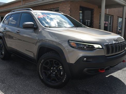 Used 2021 Jeep Cherokee Trailhawk w/ Trailer Tow Group AWD/4WD image 1