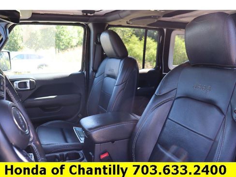 Used 2019 Jeep Wrangler Unlimited Sahara w/ Quick Order Package 24M Moab image 22