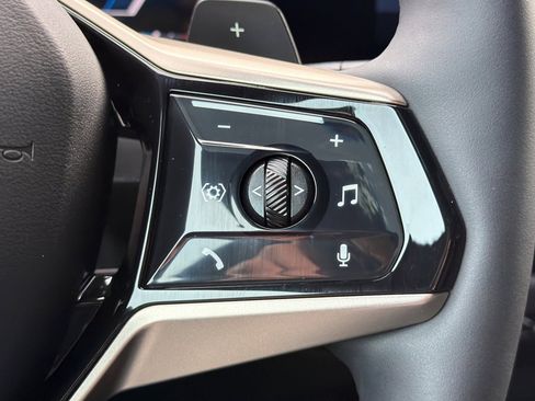 Used 2025 BMW X3 xDrive30i w/ Convenience Package image 32