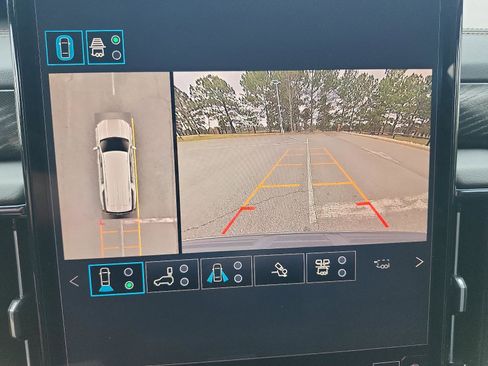 New 2026 GMC Yukon XL AT4 w/ AT4 Premium Plus Package image 16