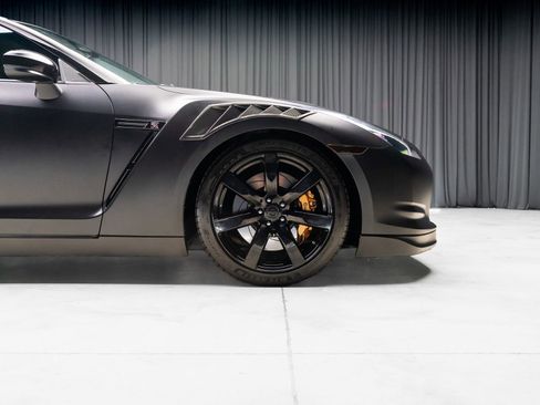 Used 2009 Nissan GT-R Premium AWD/4WD image 29