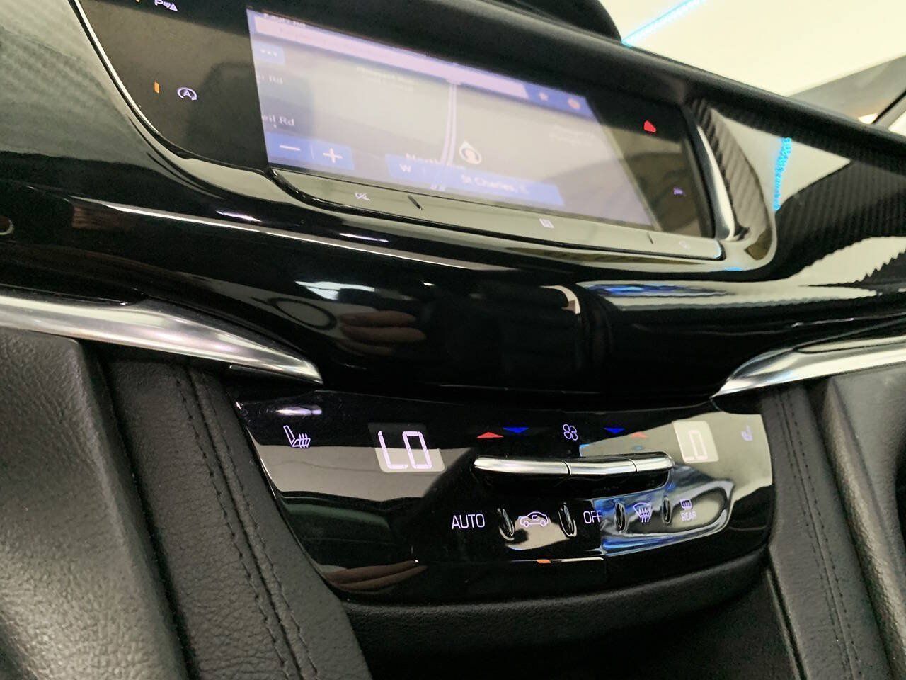 Used 2020 Cadillac XT6 Sport AWD/4WD image 14
