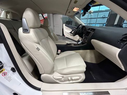 Used 2010 Lexus IS 250C image 41