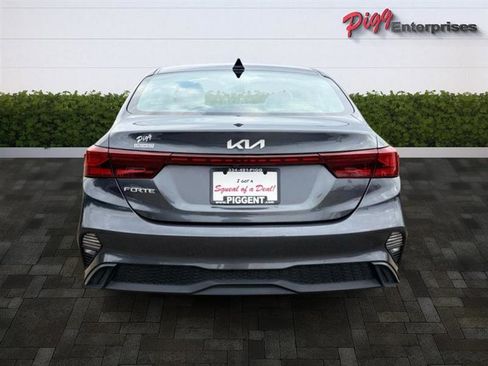 Used 2024 Kia Forte LXS image 12