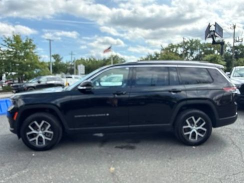 Used 2023 Jeep Grand Cherokee L Limited AWD/4WD image 19