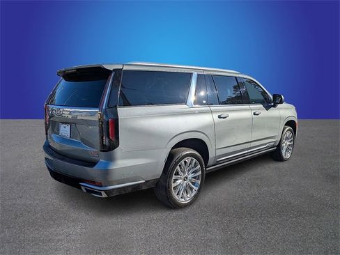 Certified 2023 Cadillac Escalade ESV Premium Luxury w/ Performance Package image 5