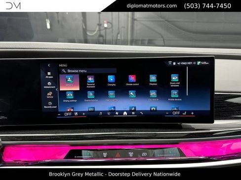 Used 2025 BMW i7 xDrive60 AWD/4WD image 39