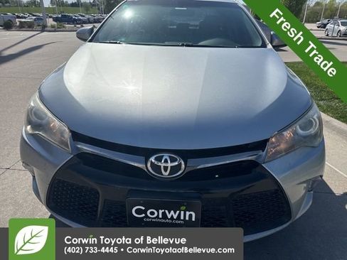 Used 2016 Toyota Camry SE image 14