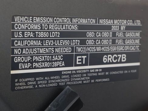 Used 2023 Nissan Rogue SV image 32