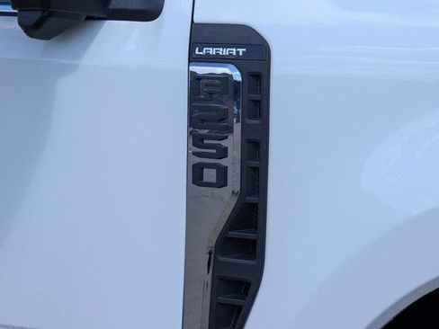 New 2026 Ford F250 Lariat w/ Lariat Premium Package image 39