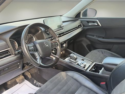 Used 2022 Mitsubishi Outlander SE AWD/4WD image 14