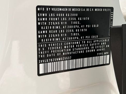 Used 2022 Volkswagen Taos SEL image 37