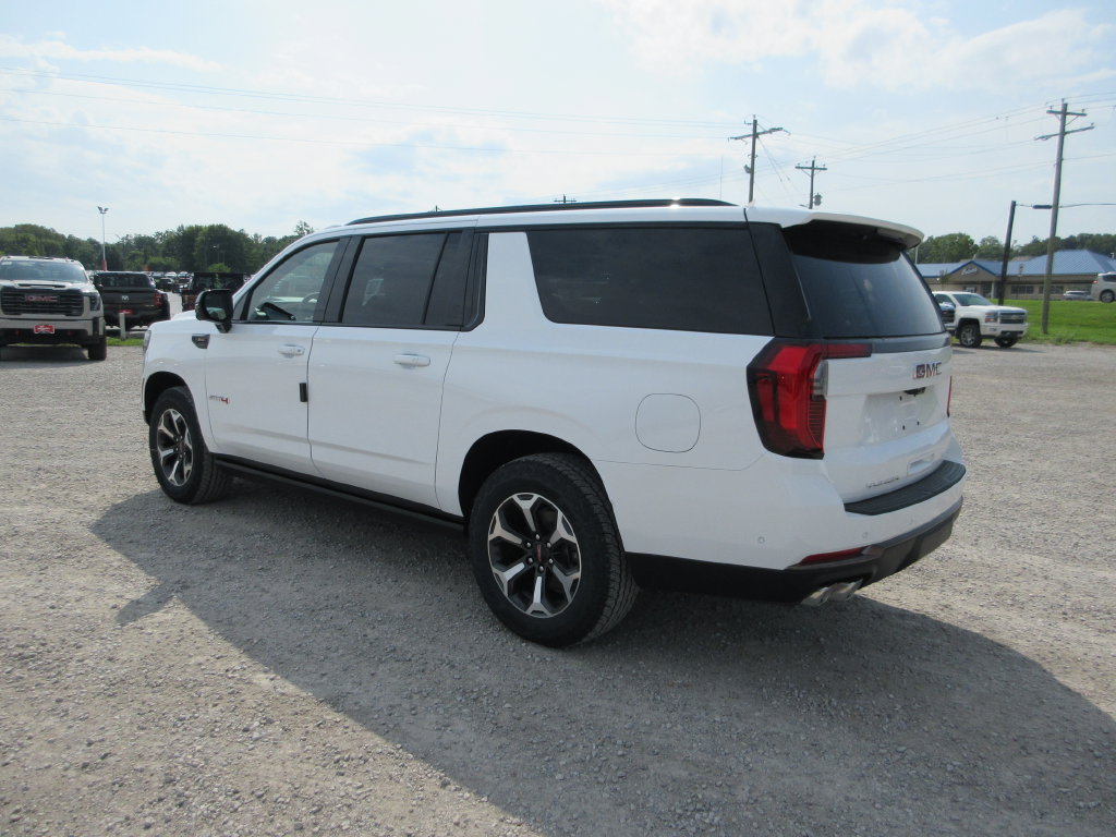 New 2026 GMC Yukon XL AT4 Ultimate AWD/4WD image 5