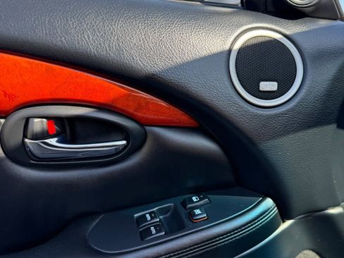 Used 2002 Lexus SC 430 Convertible RWD image 23