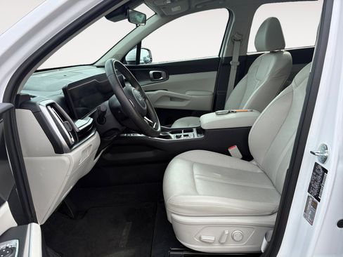 Used 2024 Kia Sorento S w/ Panoramic Sunroof Package image 21