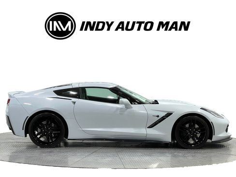 Used 2019 Chevrolet Corvette Stingray Coupe RWD image 3