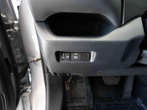 Used 2024 Toyota RAV4 XLE FWD image 11