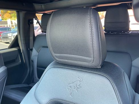 Used 2023 Ford Bronco Black Diamond image 18