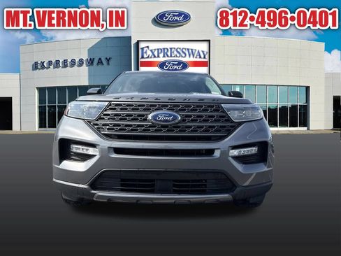 Used 2023 Ford Explorer XLT w/ Equipment Group 202A AWD/4WD image 2