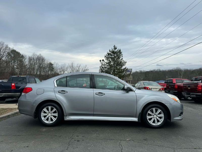 Used 2011 Subaru Legacy 2.5i Premium w/ Popular Equipment Group 2C AWD/4WD image 4