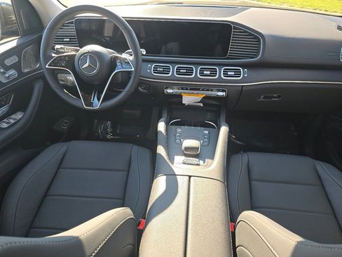 New 2026 Mercedes-Benz GLS 450 4MATIC image 21