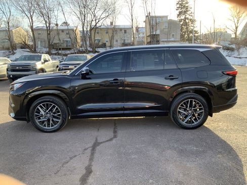 Used 2025 Lexus TX 350 AWD w/ Technology Package image 4