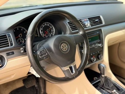 Used 2014 Volkswagen Passat 1.8T Wolfsburg Edition FWD image 7