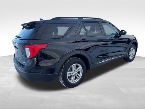 Used 2021 Ford Explorer XLT image 6