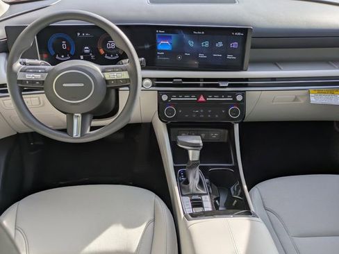 New 2026 Hyundai Tucson SEL FWD image 11