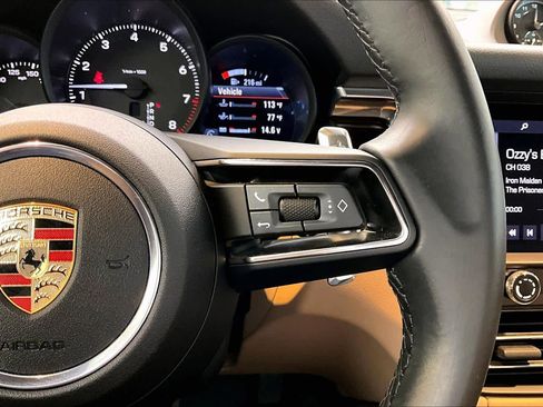 Used 2025 Porsche Macan image 46