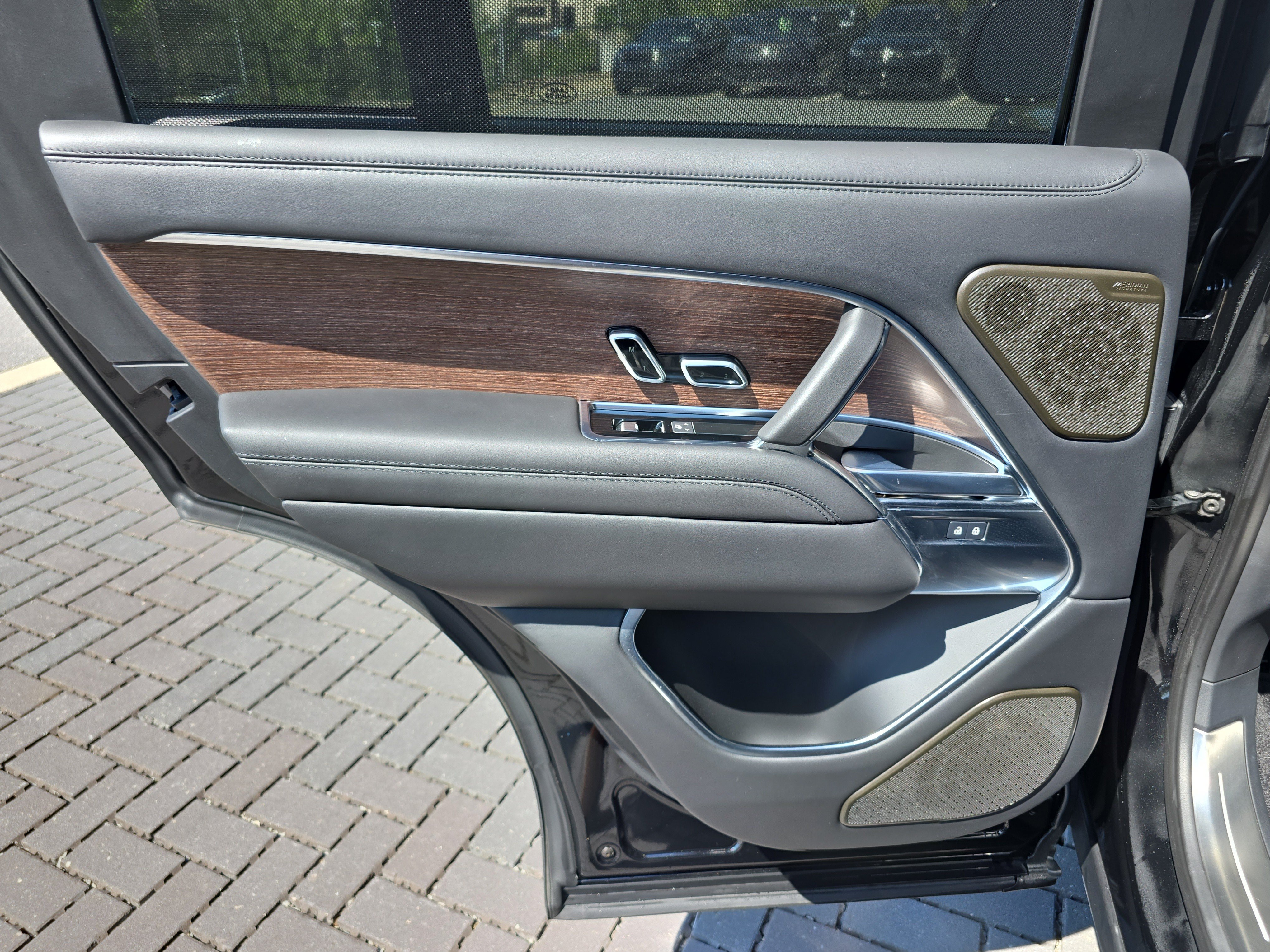 Certified 2024 Land Rover Range Rover Autobiography AWD/4WD image 14
