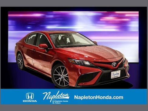 Used 2022 Toyota Camry SE w/ Cold Weather Package image 1