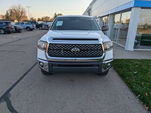 Used 2021 Toyota Tundra image 2